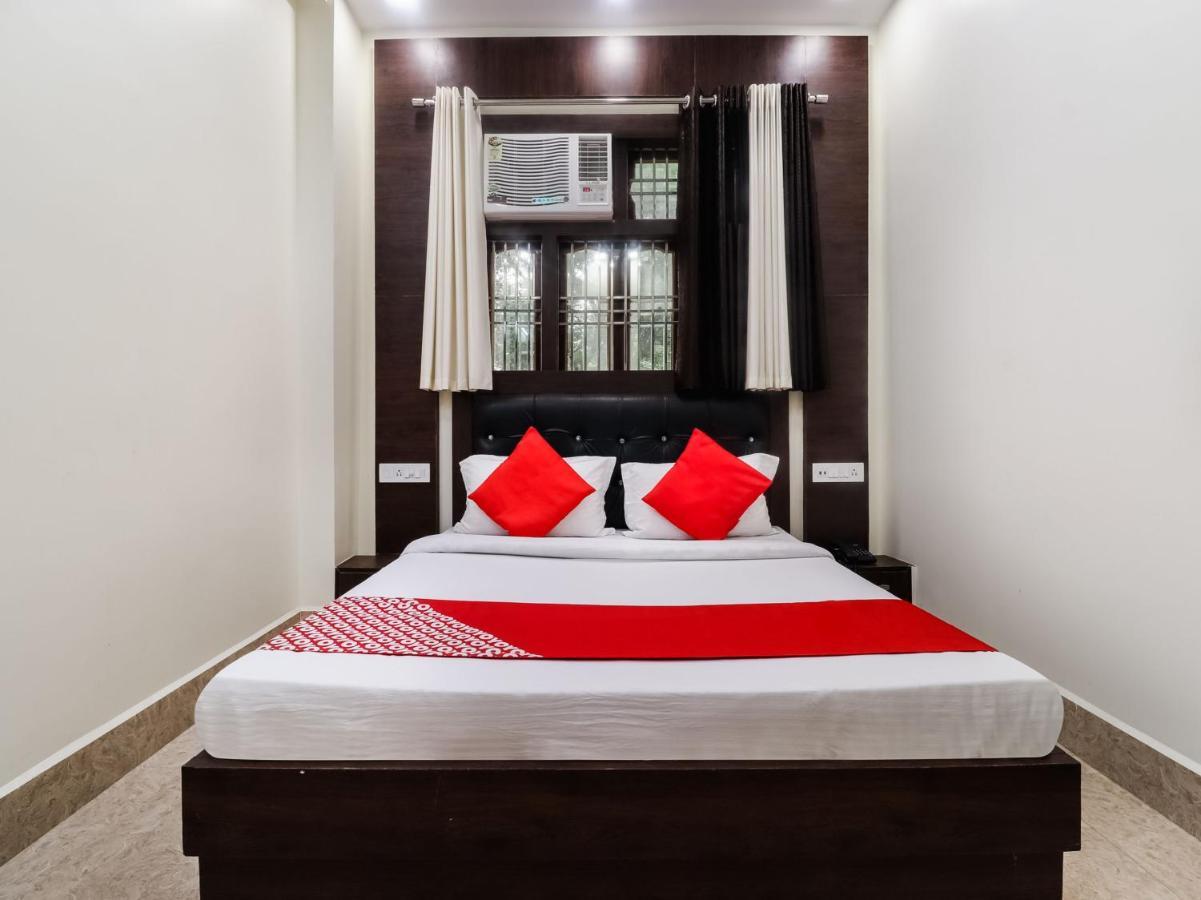 Collection O 76996 Casa Paradiso Panaji Luaran gambar